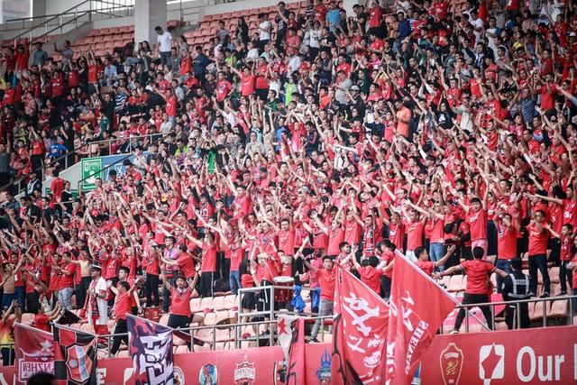 国足3-0战胜马尔代夫，王子铭迅速成明星